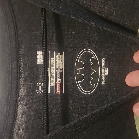 GRAY UNDER ARMOUR BATMAN SHIRT, SZ LG - Picture 3 of 5